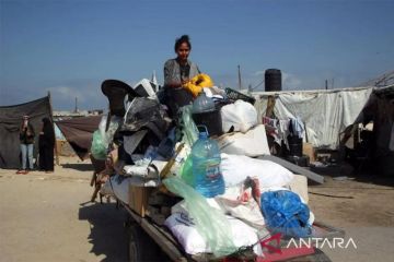 Warga Gaza mengungsi dari Rafah dan berdesakan di daerah kumuh