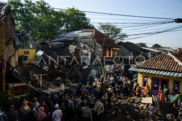 Dampak pipa PDAM pecah di Bandung