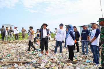 Pj Gubernur Banten ajak masyarakat bersama menjaga lingkungan