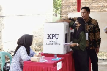 KPU Riau tindak lanjuti putusan PSU di empat kabupaten/kota