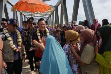 Pembangunan Jembatan Desa Rantau Kampar rampung 