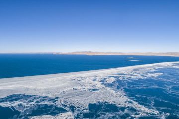 Studi perubahan iklim dilakukan di danau air asin tertinggi di dunia