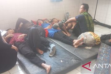 Puluhan warga di Kampung Cisureuh Sukabumi keracunan nasi boks