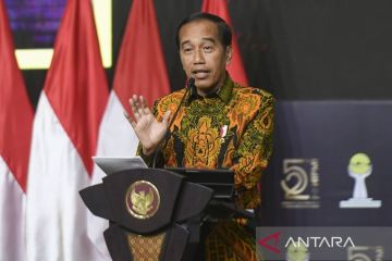 Jokowi soal isu melarang putranya maju Pilkada Jakarta: Tanya Kaesang