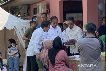 Jokowi: Prevalensi stunting dari 37 ke 14 persen sangat ambisius