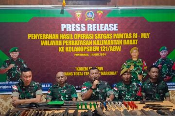 Danrem 121/ABW terima 100 senjata api hasil operasi Pamtas RI-Malaysia