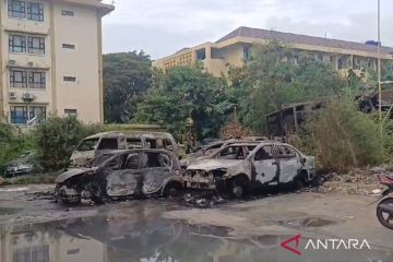 Delapan mobil terbakar di Satpas SIM Daan Mogot Jakbar