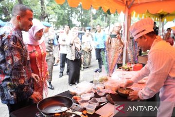 Peringati HUT Jakarta, Pemkot Jaktim gelar lomba masak nasi goreng