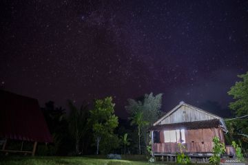 Indahnya melihat pemandangan gugusan Bima Sakti dari Kampung Malasigi 