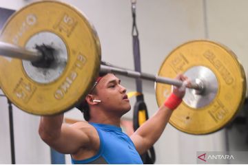 Rizki disegani para lifter Olimpiade Paris