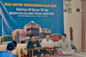 Santri di Tangsel gelar khatam 30 juz Al Quran untuk doakan JCH