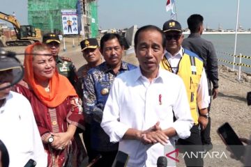 Presiden Jokowi tinjau proyek tanggul laut Tambaklorok di Semarang