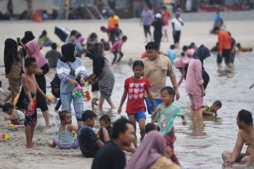 Ancol tata pedagang asongan