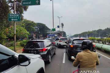 Penyelenggara nilai parkir liar bagian dari efek berlipat Jakarta Fair