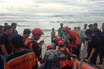 Terserat ombak, remaja Aceh tewas saat sedang mandi di Pantai Lhoknga