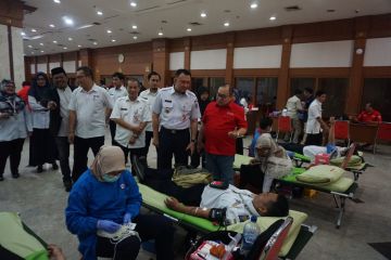 Targetkan 200 kantong, PMI gelar donor di Kantor Wali Kota Jakbar