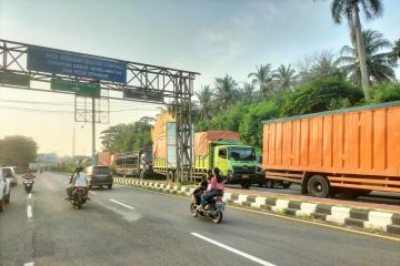 Akses Jalan lintas Sumatera macet akibat aksi "Petruk" di Bakauheni