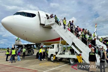 Bandara Syamsudin Noor layani debarkasi perdana 319 haji