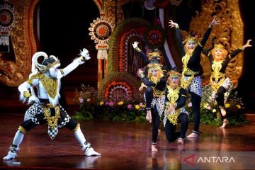 Penampilan kesenian Yogyakarta di Pesta Kesenian Bali