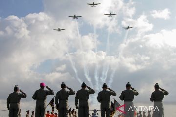 Penyematan Brevet Kehormatan Penerbang TNI AL