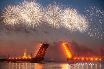 Festival Layar Merah di Rusia