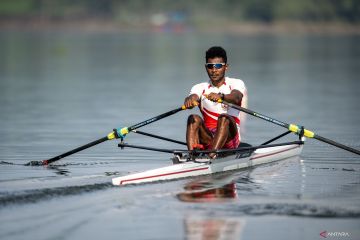 Latihan dayung rowing jelang Olimpiade Paris 2024