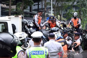 Personel gabungan sisir parkir liar di Jalan Senopati