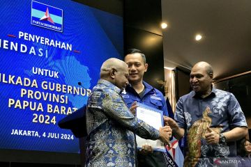 Demokrat usung Dominggus Mandacan-Mohamad Lakotani maju di Papua Barat