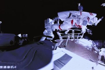 Sederet rekor penting terkait spacewalk stasiun luar angkasa China