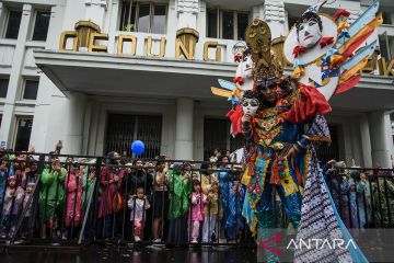 Kemeriahan karnaval budaya Asia Afrika Festival 2024