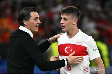 Pelatih Turki tetap bangga meski tersingkir di perempat final Euro