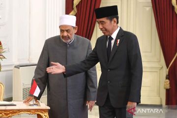 Presiden Joko Widodo terima kunjungan Grand Syekh Al Azhar di Istana Merdeka