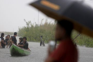 Danau Limboto meluap banjiri desa sekitar