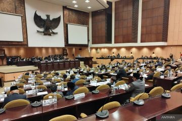 Sidang paripurna DPD diwarnai debat soal keberatan penggunaan kertas