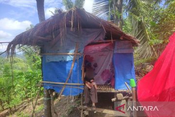 Kegelisahan janda penghuni gubuk di hutan Sulawesi akhirnya terjawab