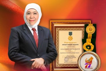 Khofifah terima penghargaan Bintang Abhinaya Jagadhita bidang koperasi