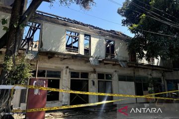 Gudang pabrik & eks hotel di Bandung kebakaran pada Minggu dini hari