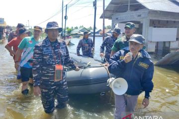 Lanal bantu penanganan korban banjir di Gorontalo