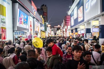 Lansia dan anak-anak gratis masuk Jakarta Fair 2025, berikut syaratnya