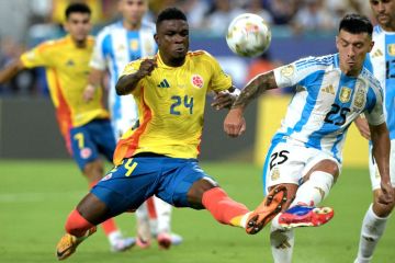 Laga final Copa America sempat tertunda gara-gara penonton ricuh