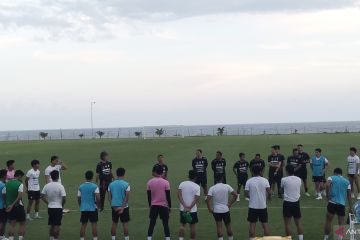 Bali United latihan teknik dan taktik hadapi Piala Presiden