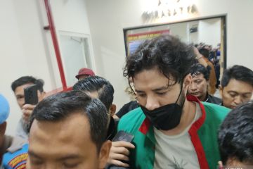 Kriminal kemarin, Ammar Zoni divonis tiga tahun hingga tawuran 