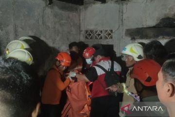 Seorang wanita tewas dalam kebakaran rumah di Grogol Petamburan