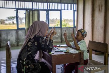 SD Negeri Sampurna 2 di Kalsel terancam ditutup karena kekurangan siswa