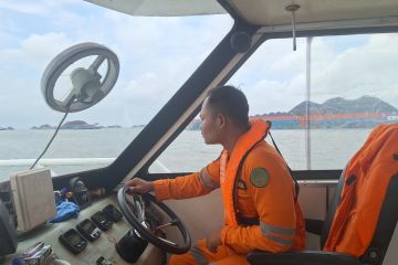 Tim SAR cari korban hilang dalam kecelakaan kapal di Teluk Balikpapan