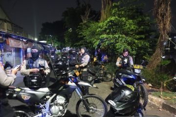 Polisi gagalkan tawuran di Jatinegara, tiga pelajar ditangkap