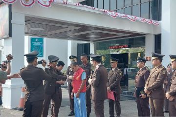 Kejari Batam bebaskan buruh bangunan dari tuntutan