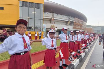 500 siswa SD sambut kedatangan Presiden di Istora Papua Bangkit