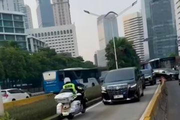 Polisi sebut belum ada laporan soal mobil kementerian di jalur busway