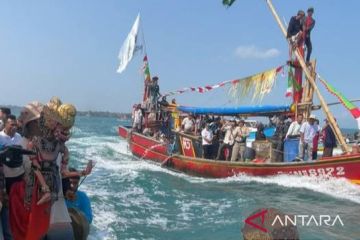 Tradisi ruwat laut bentuk rasa syukur nelayan di Pandeglang